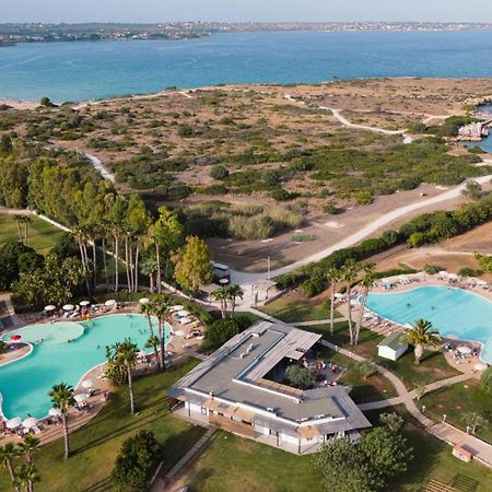 Voi Arenella Resort Luaran gambar