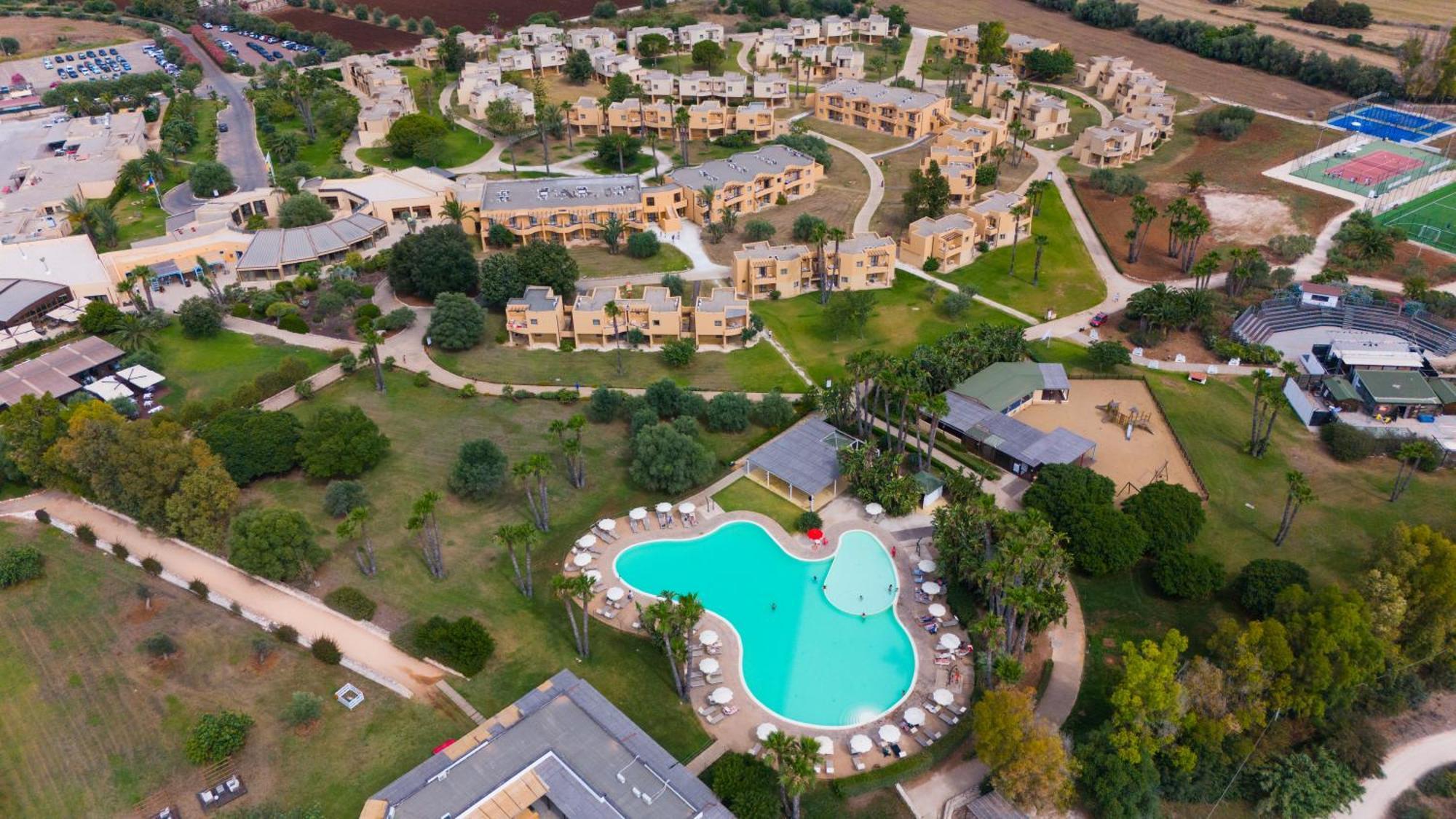 Voi Arenella Resort Luaran gambar